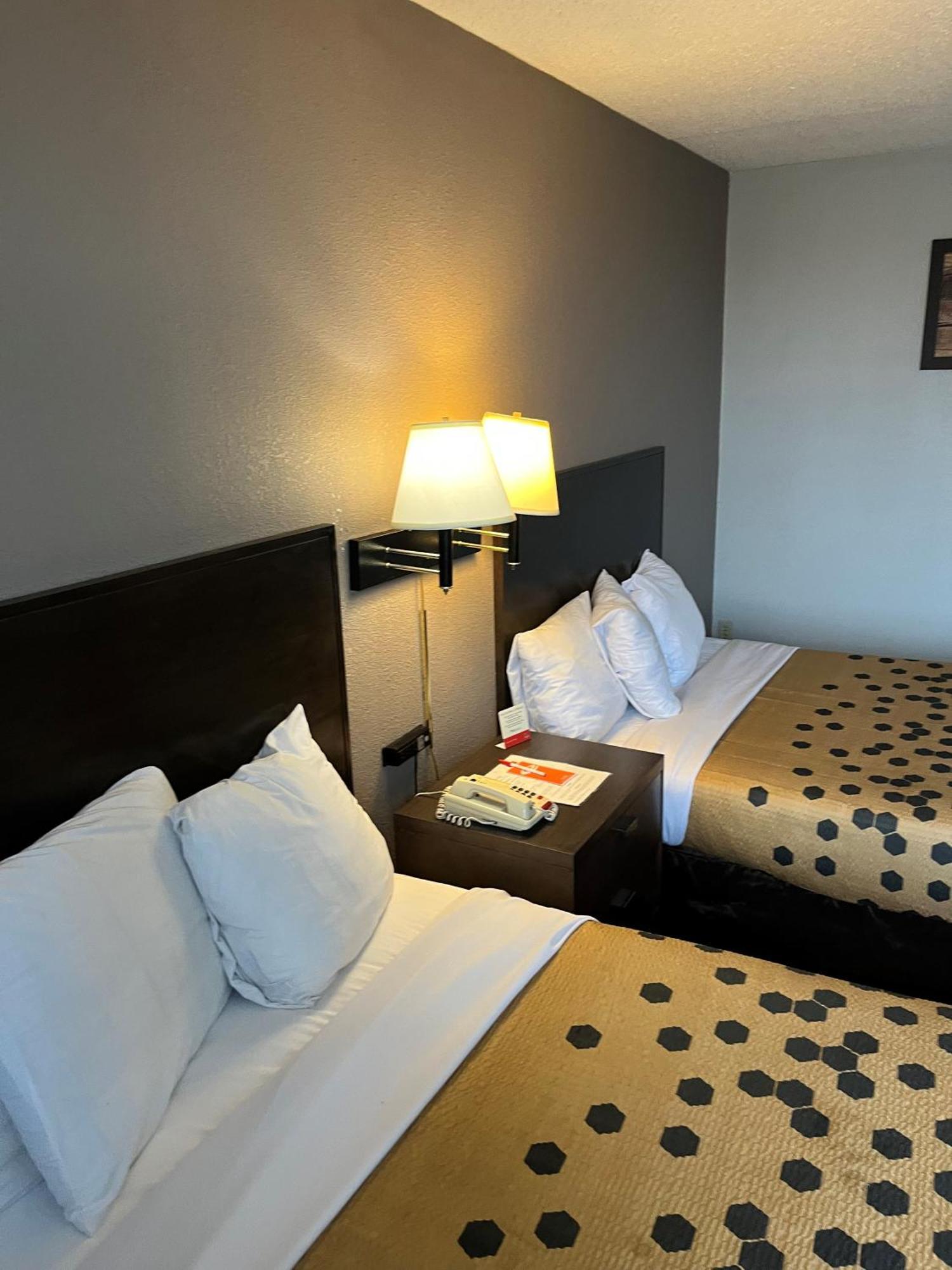 Red Carpet Inn Quantico Dumfries Exterior photo